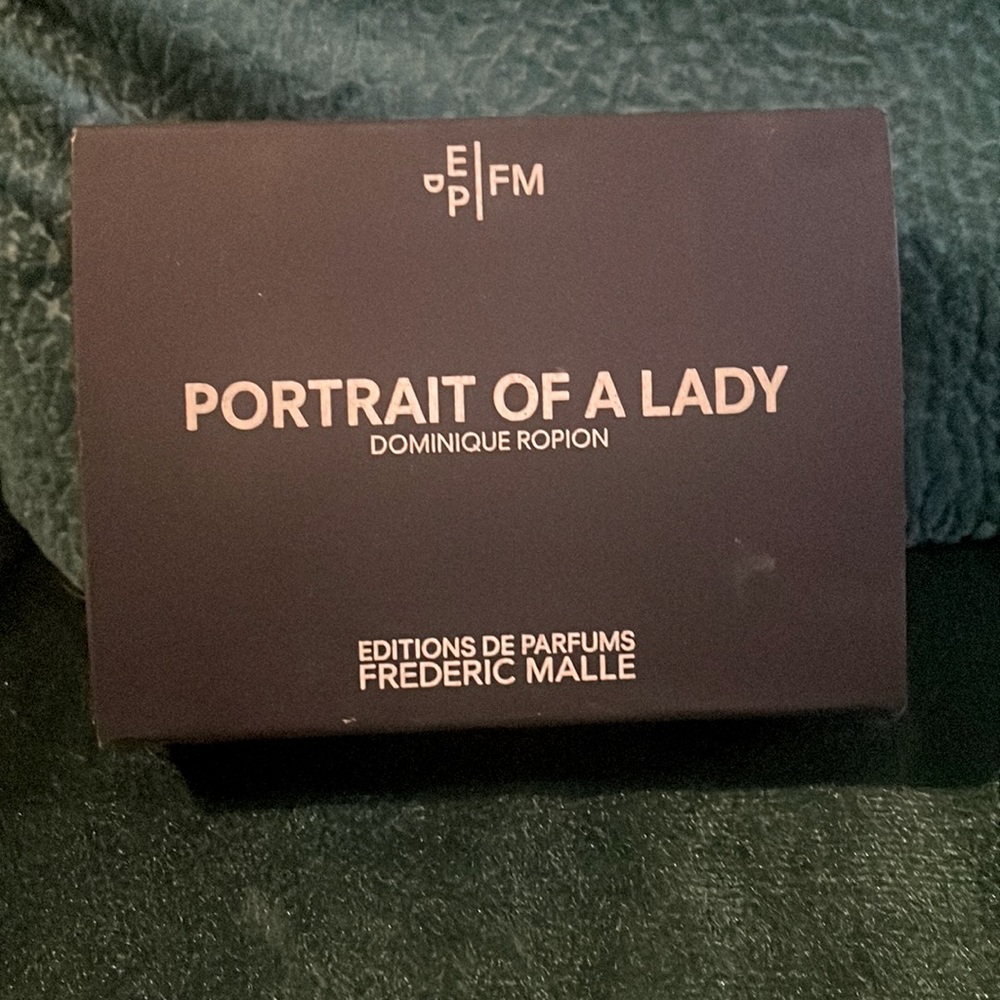 Portrait of a lady perfume set